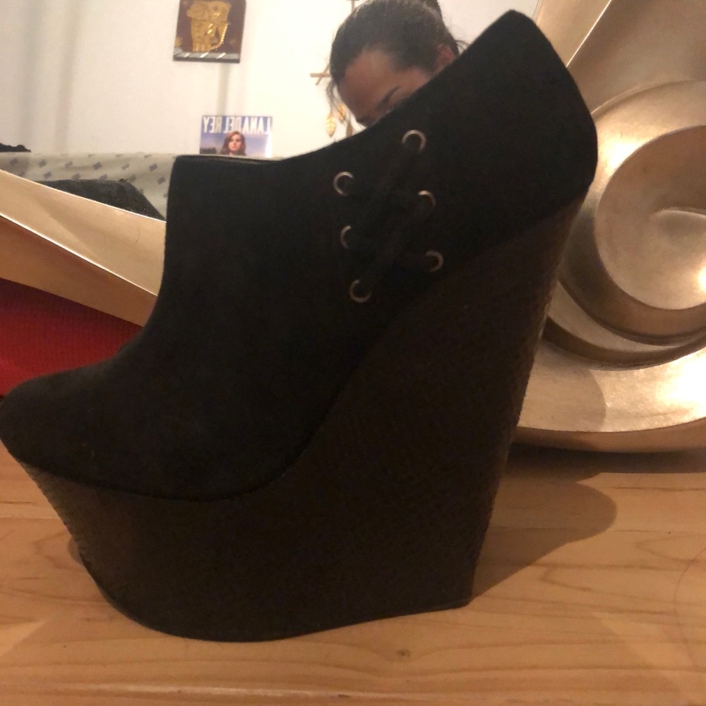 Unique high heeled booties
